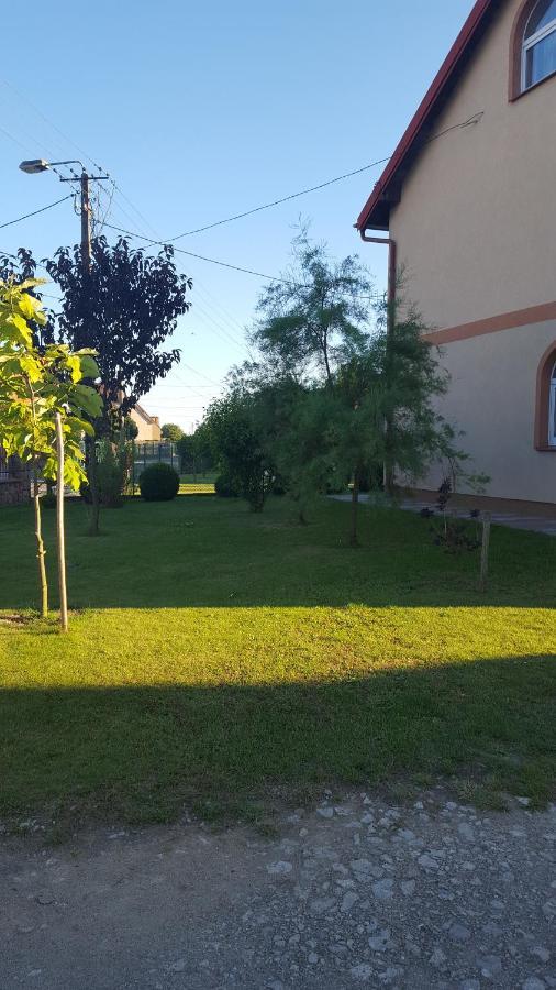 Ferienwohnung Roza Zelistrzewo Exterior foto
